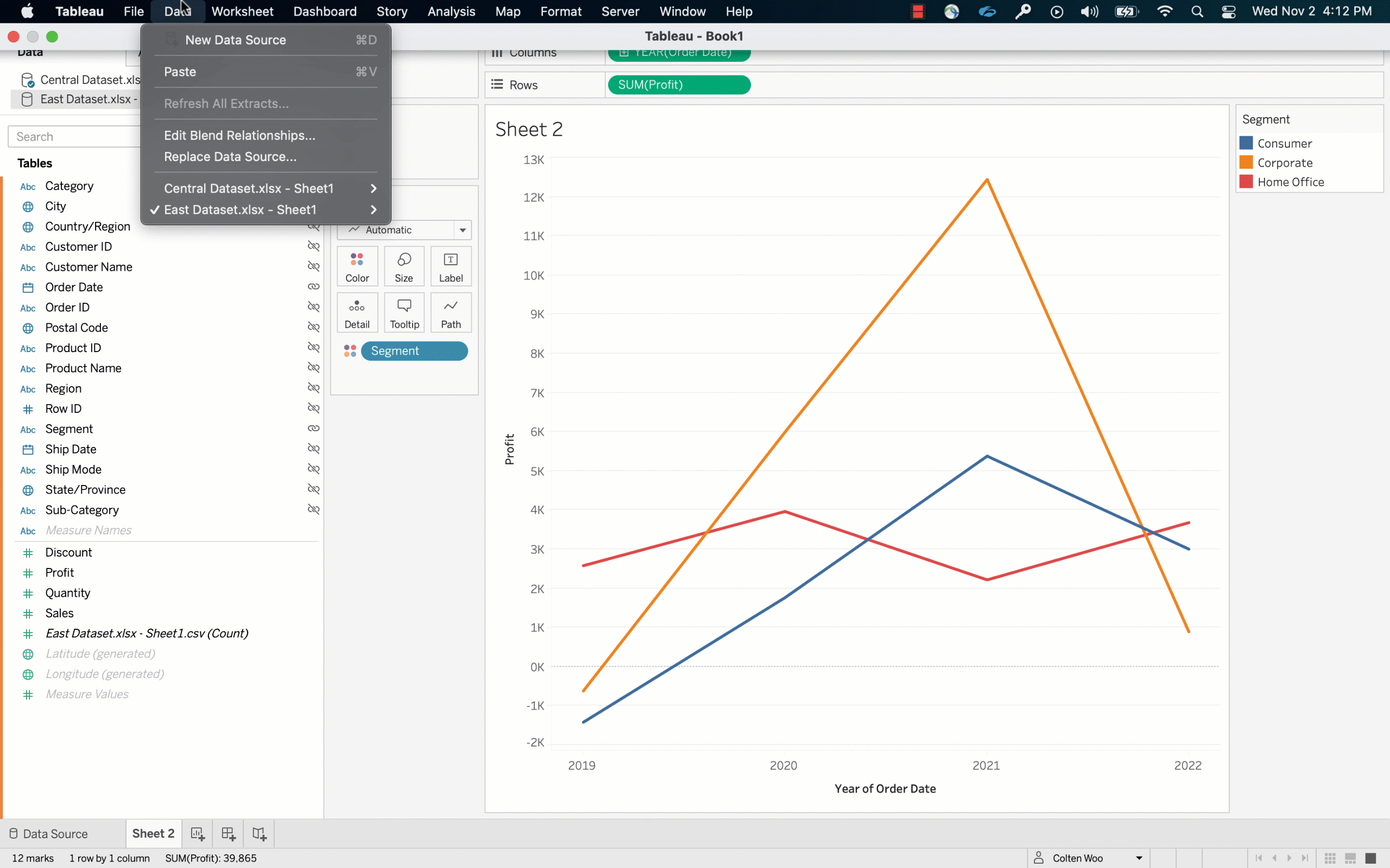 [Replace Data Source] (データソースの置換) を選択した後、[Replace current worksheet only] (現在のワークシートのみを置換する) を指定します。すると、表示されているシートでのみデータソースが置換され、それに応じてデータビジュアライゼーションも更新されます。