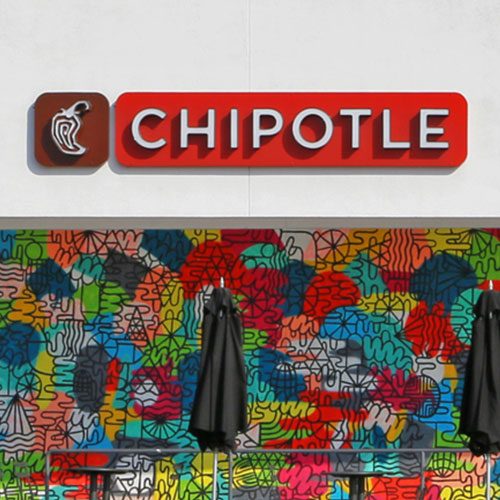 รูปภาพของ Chipotle creates unified view of operations across 2,400 restaurants, saving 10,000 hours per month